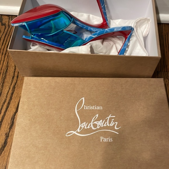 Christian Louboutin heels NWT $945 - Picture 5 of 7